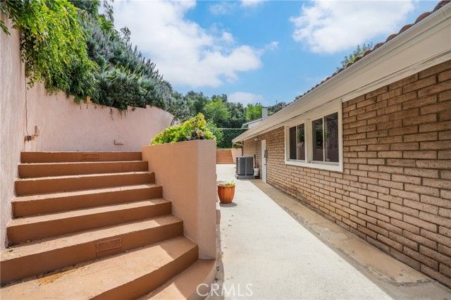 3160 Sepulveda, Sherman Oaks, CA 91403