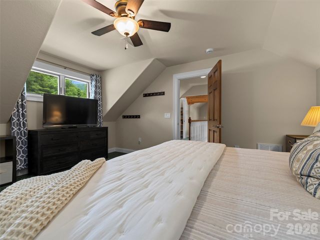 40 Shining Rock Drive, Canton, NC 28716