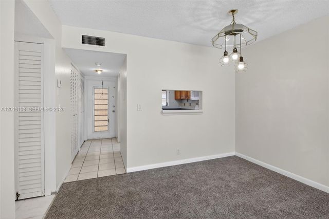 3048 E Sunrise Lakes Dr 220, Sunrise, FL 33322