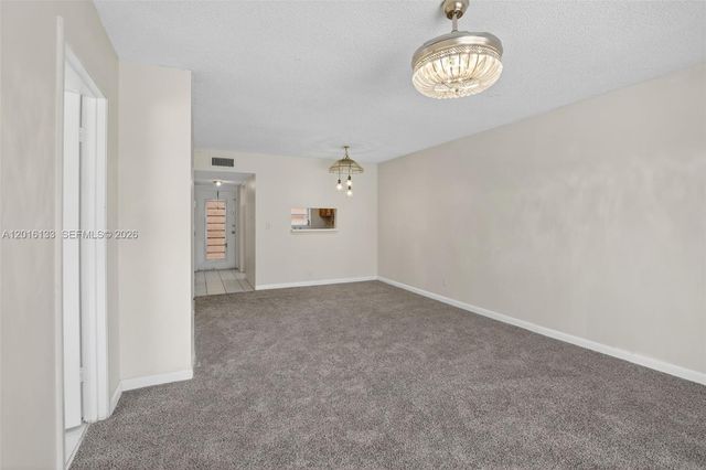 3048 E Sunrise Lakes Dr 220, Sunrise, FL 33322