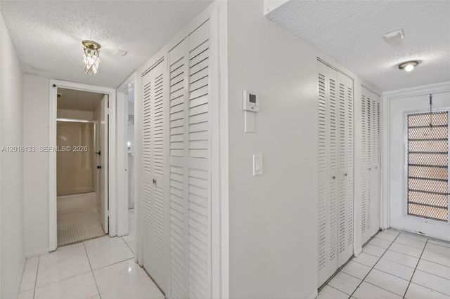 3048 E Sunrise Lakes Dr 220, Sunrise, FL 33322