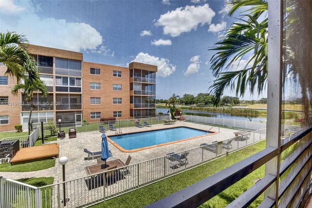 3048 E Sunrise Lakes Dr 220, Sunrise, FL 33322