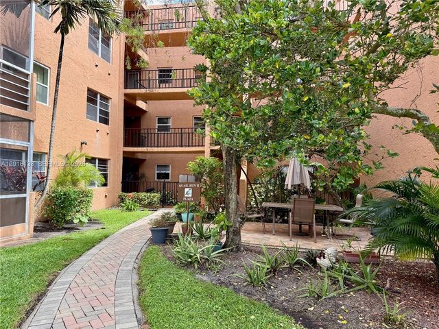 3048 E Sunrise Lakes Dr 220, Sunrise, FL 33322