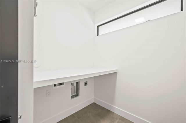 326 NW 40th St, Miami, FL 33127