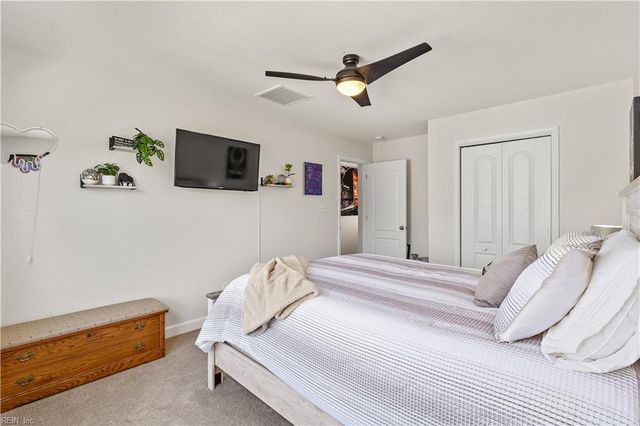 38 Thomas Nelson DR, Hampton, VA 23666