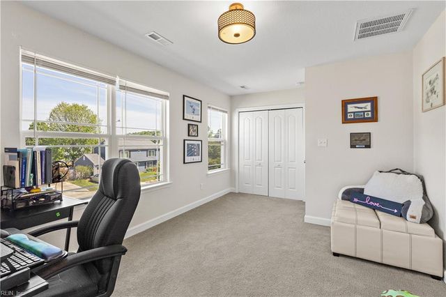 38 Thomas Nelson DR, Hampton, VA 23666