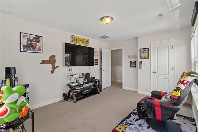 38 Thomas Nelson DR, Hampton, VA 23666