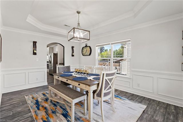 38 Thomas Nelson DR, Hampton, VA 23666