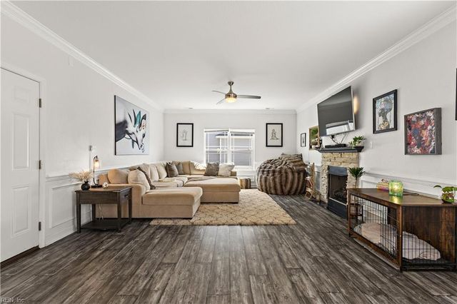 38 Thomas Nelson DR, Hampton, VA 23666