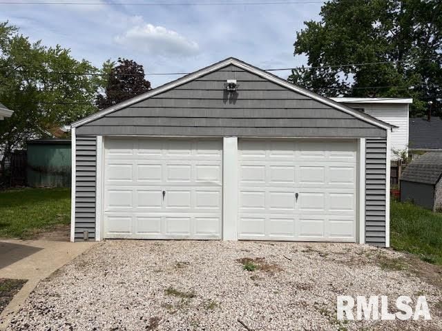 3424 N EL VISTA Avenue, Peoria, IL 61604