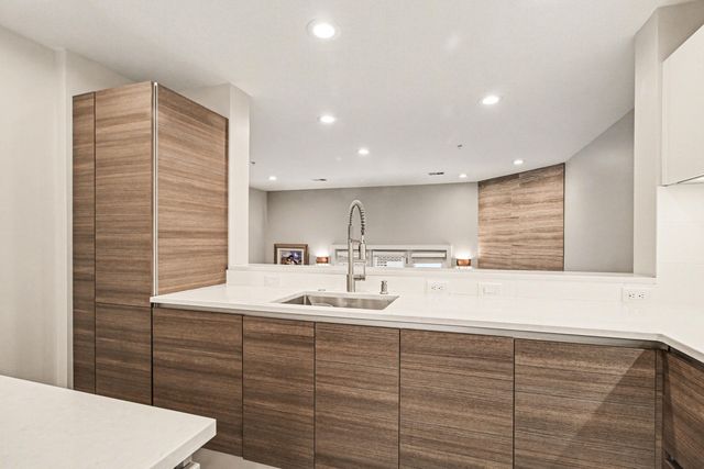 430 S Main Street, Ann Arbor, MI 48104