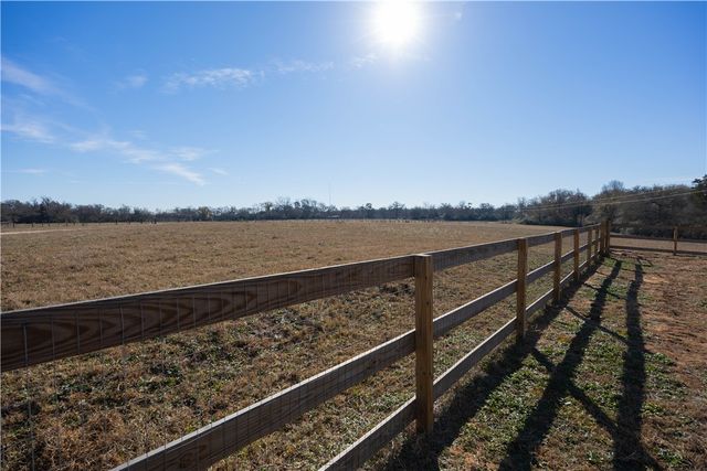 3039 County Road 205, Caldwell, TX 77836