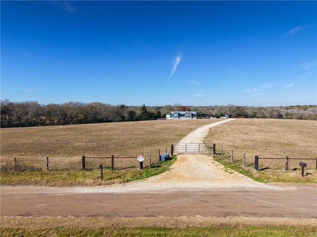 3039 County Road 205, Caldwell, TX 77836