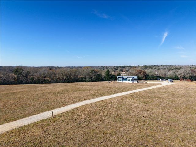 3039 County Road 205, Caldwell, TX 77836