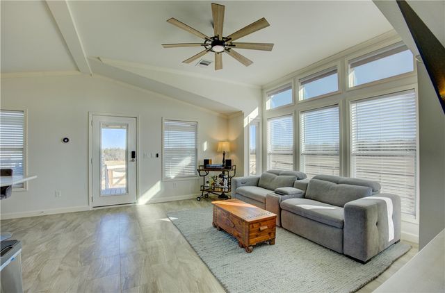 3039 County Road 205, Caldwell, TX 77836