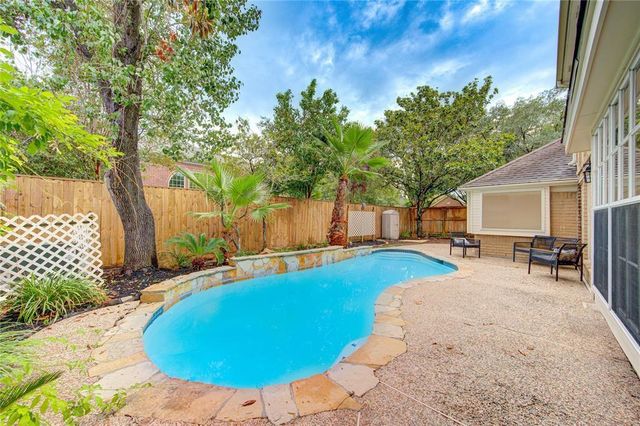 14219 Swallowfield Drive, Houston, TX 77077