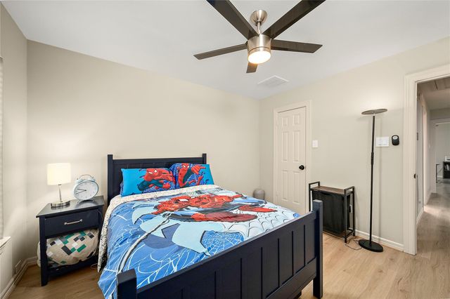 14219 Swallowfield Drive, Houston, TX 77077