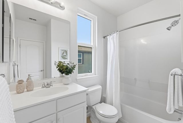 247 Peppermint Tree Terrace 5, Sunnyvale, CA 94086