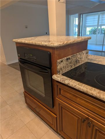 475 Calle Cadiz D, Laguna Woods, CA 92637