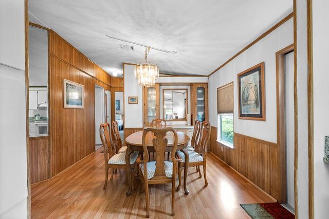 7894 SE Saratoga Drive E, Hobe Sound, FL 33455