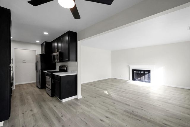 2124 Pock Ln, Stockton, CA 95205