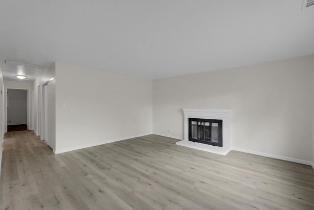 2124 Pock Ln, Stockton, CA 95205