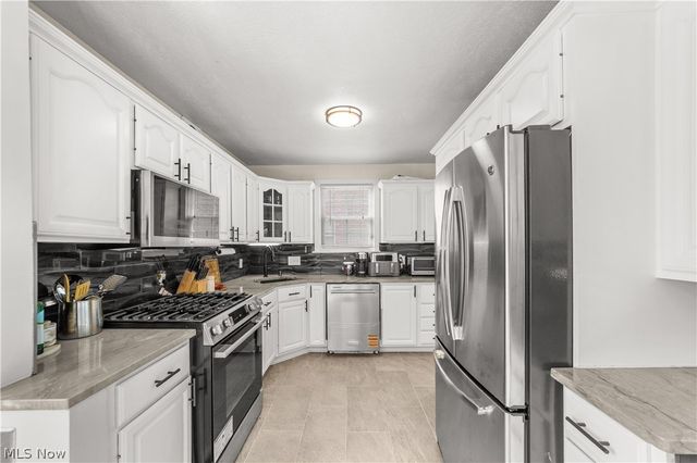 17912 Lomond Boulevard, Shaker Heights, OH 44122