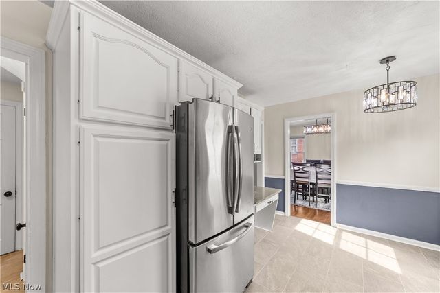 17912 Lomond Boulevard, Shaker Heights, OH 44122