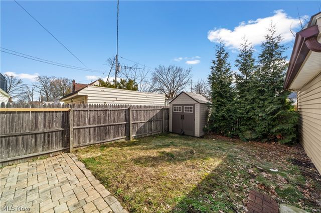 17912 Lomond Boulevard, Shaker Heights, OH 44122