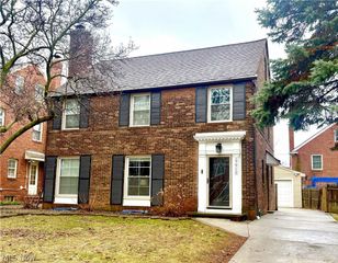 17912 Lomond Boulevard, Shaker Heights, OH 44122