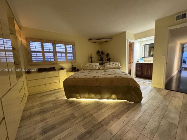 400 N Surf Rd 701, Hollywood, FL 33019