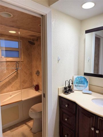 400 N Surf Rd 701, Hollywood, FL 33019