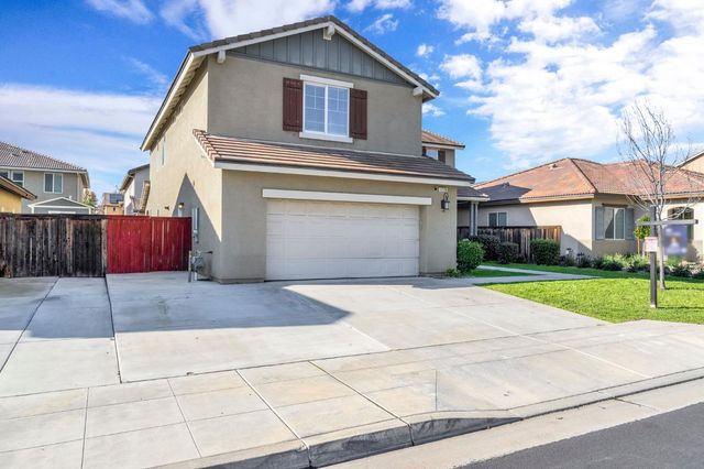 1776 Whiteash Avenue, Clovis, CA 93619