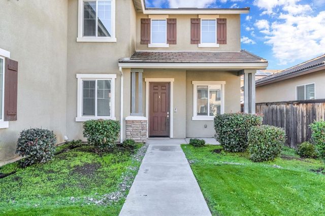 1776 Whiteash Avenue, Clovis, CA 93619