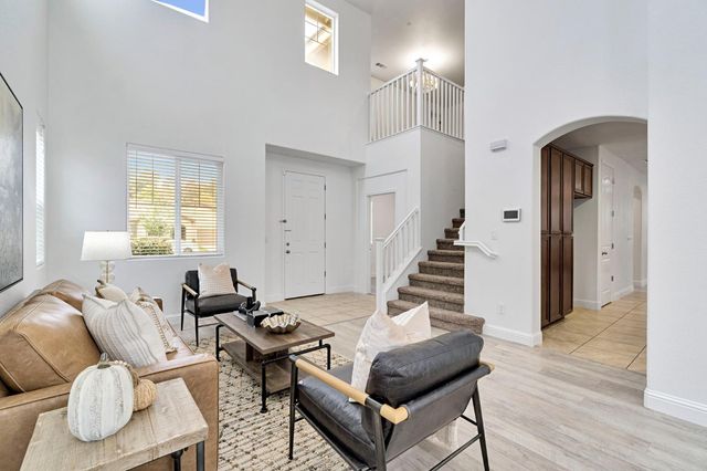 1776 Whiteash Avenue, Clovis, CA 93619