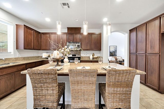 1776 Whiteash Avenue, Clovis, CA 93619