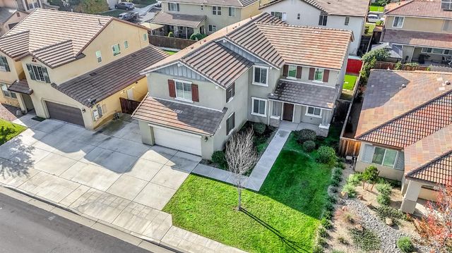 1776 Whiteash Avenue, Clovis, CA 93619