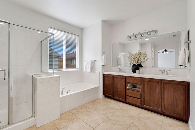 1776 Whiteash Avenue, Clovis, CA 93619