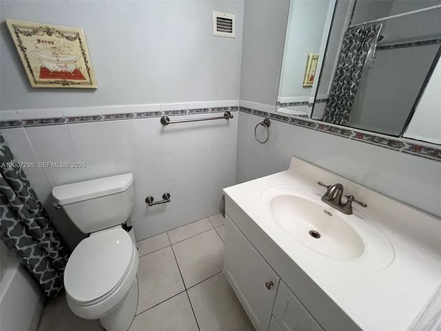 3505 S Ocean Dr 318, Hollywood, FL 33019