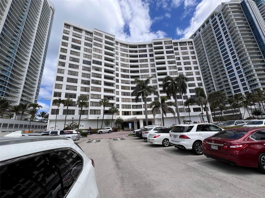 3505 S Ocean Dr 318, Hollywood, FL 33019