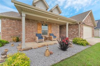 912 Hickory Meadows Avenue, Tontitown, AR 72762