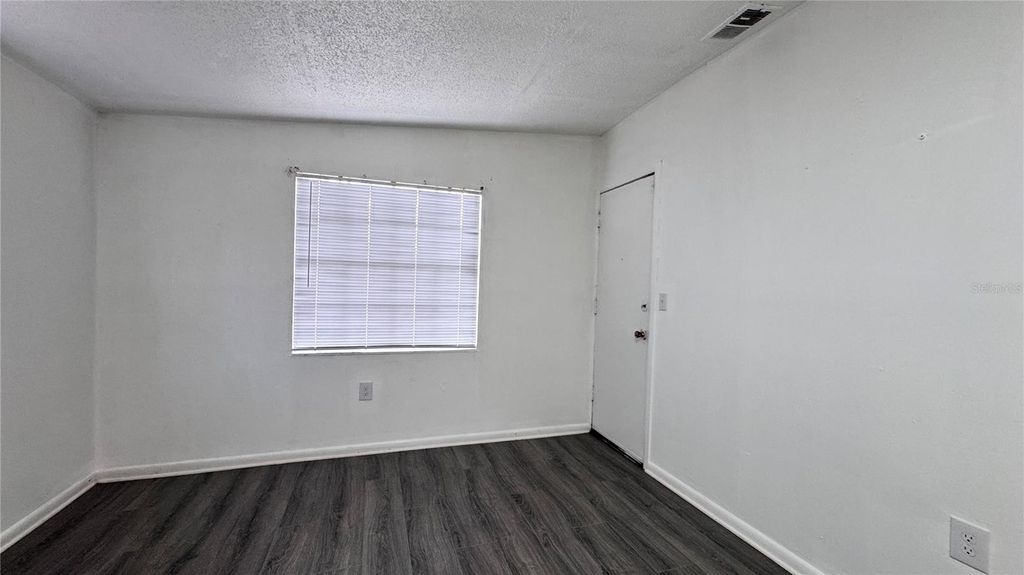 Image 11 of property listing at 8315 LIBBY LANE, Tampa, FL 33619