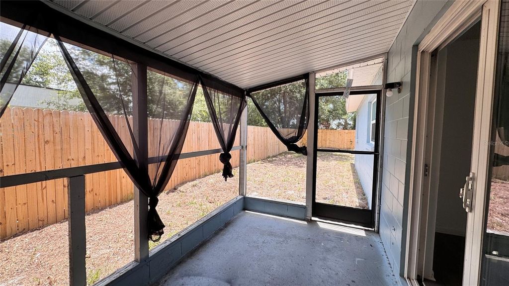 Image 20 of property listing at 8315 LIBBY LANE, Tampa, FL 33619