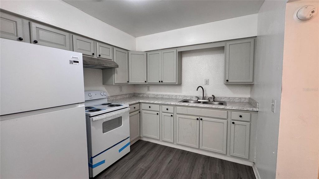 Image 6 of property listing at 8315 LIBBY LANE, Tampa, FL 33619