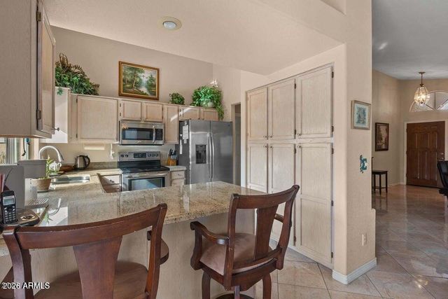 13957 W SANTEE Way, Surprise, AZ 85374