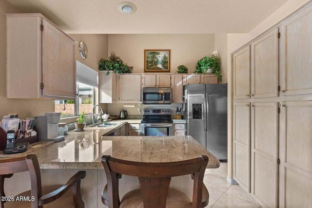 13957 W SANTEE Way, Surprise, AZ 85374
