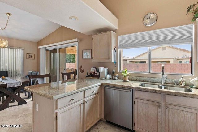 13957 W SANTEE Way, Surprise, AZ 85374