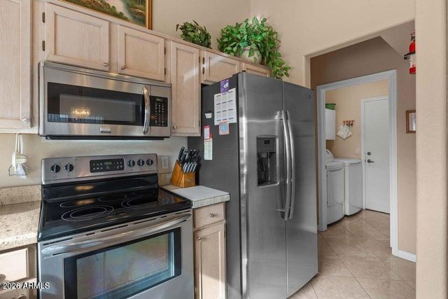 13957 W SANTEE Way, Surprise, AZ 85374