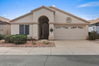 13957 W SANTEE Way, Surprise, AZ 85374