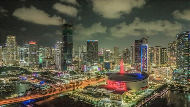 398 NE 5th Street 2007, Miami, FL 33132